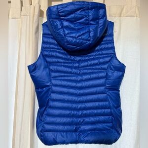 Spyder women's hooded puffer vest blue size M
